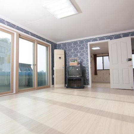 Jeonju Hanok Village Guesthouse ภายนอก รูปภาพ