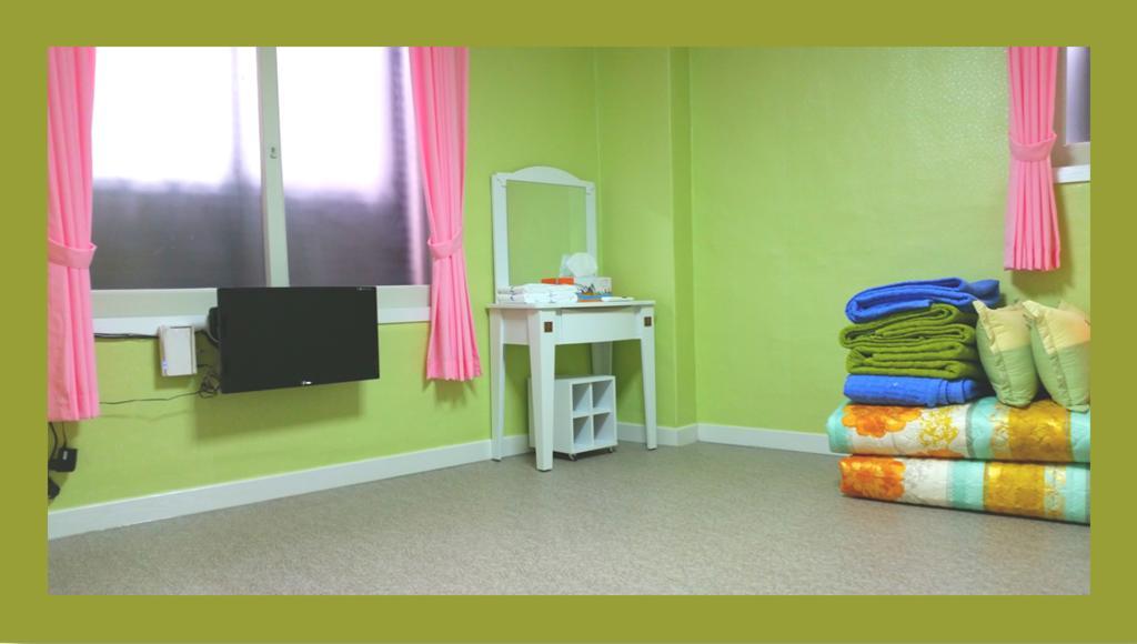 Jeonju Hanok Village Guesthouse ภายนอก รูปภาพ